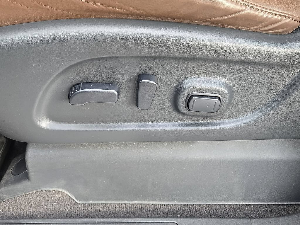 Used 2021 Nissan Titan Platinum Reserve w/ Off Road Protection Package AWD/4WD image 12