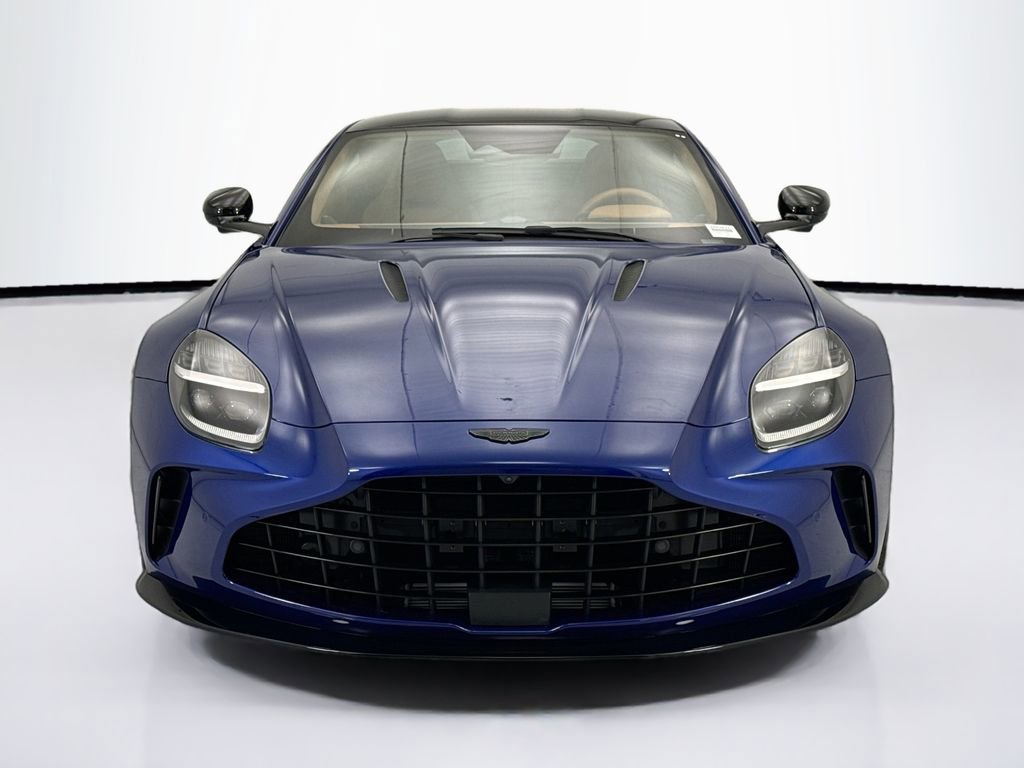Used 2025 Aston Martin V8 Vantage Coupe image 2