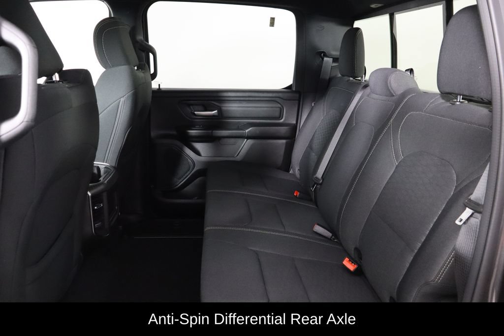 New 2026 RAM 1500 Express AWD/4WD image 15