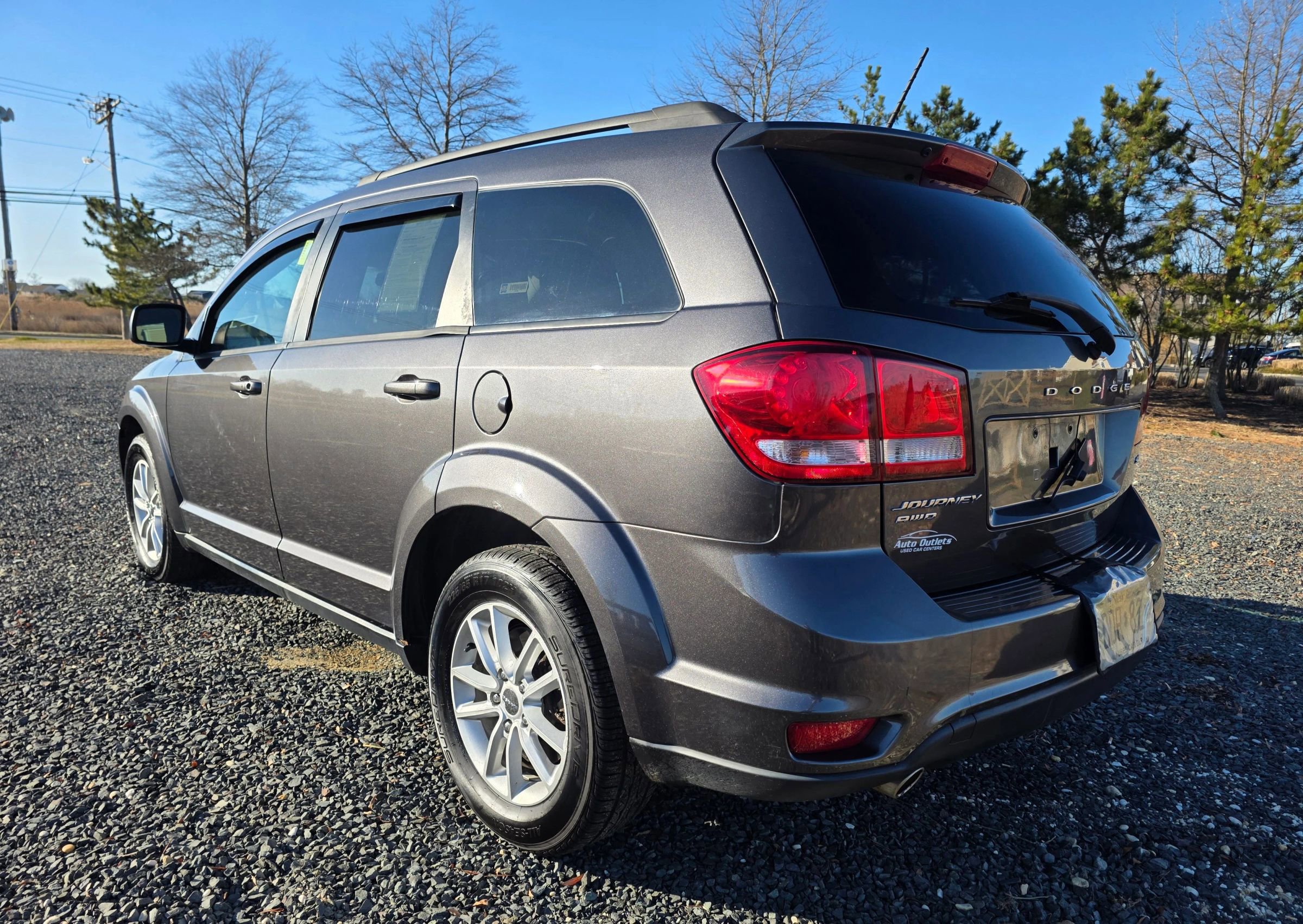 Used 2014 Dodge Journey SXT image 4