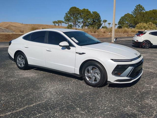 Used 2025 Hyundai Sonata SE image 2