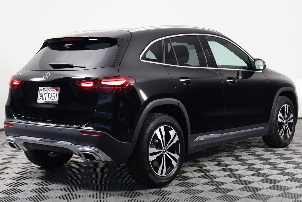 Certified 2026 Mercedes-Benz GLA 250 image 4