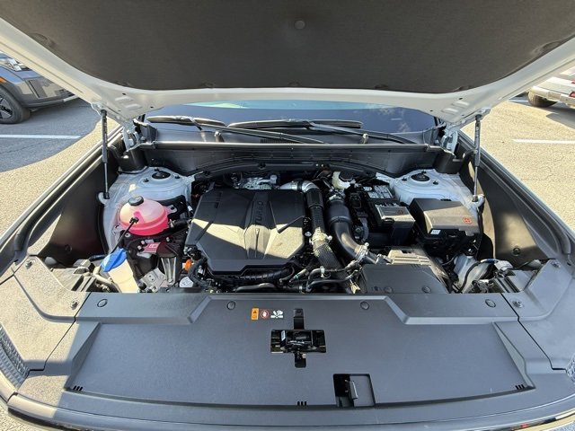 Used 2025 Hyundai Santa Fe SEL image 11