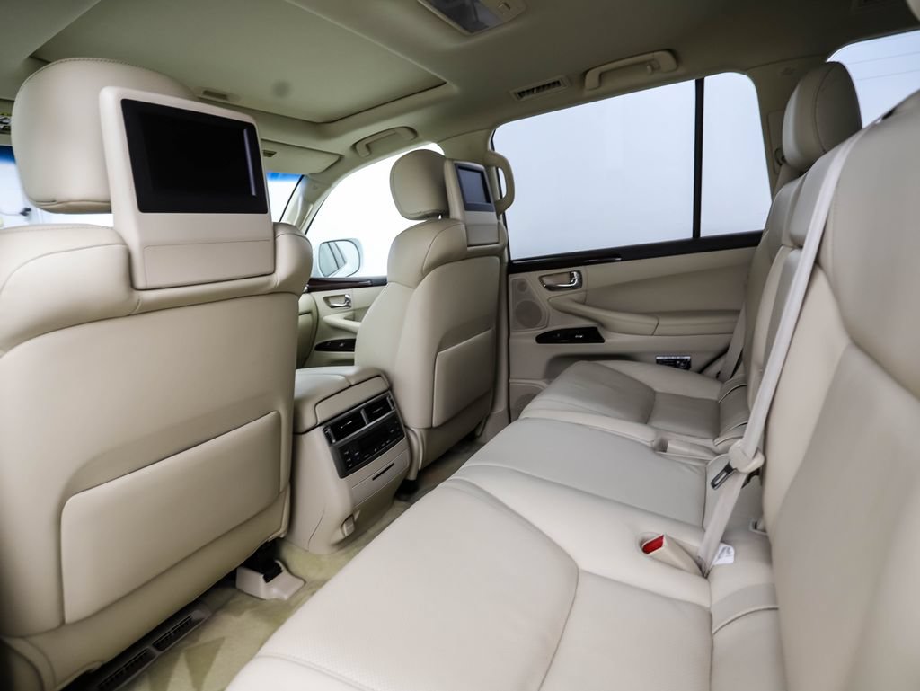 Used 2015 Lexus LX 570 4WD image 21