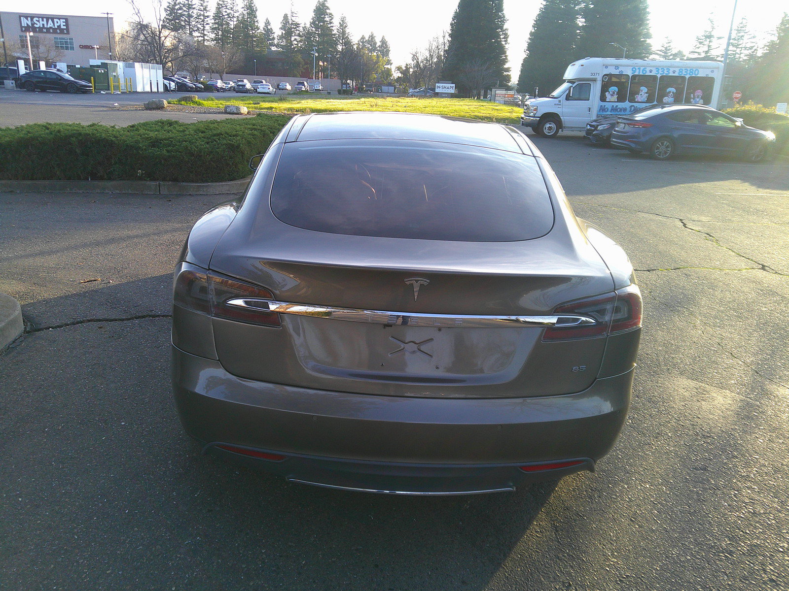 Used 2015 Tesla Model S 85 RWD image 6