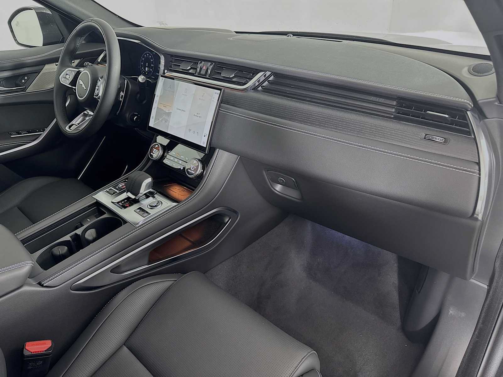 New 2026 Jaguar F-PACE R-Dynamic S AWD/4WD image 26