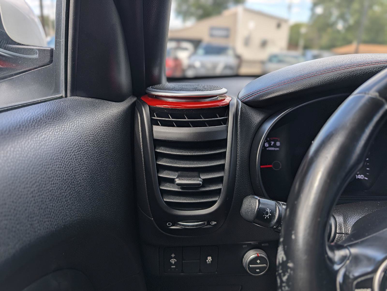 Used 2014 Kia Soul + FWD image 34