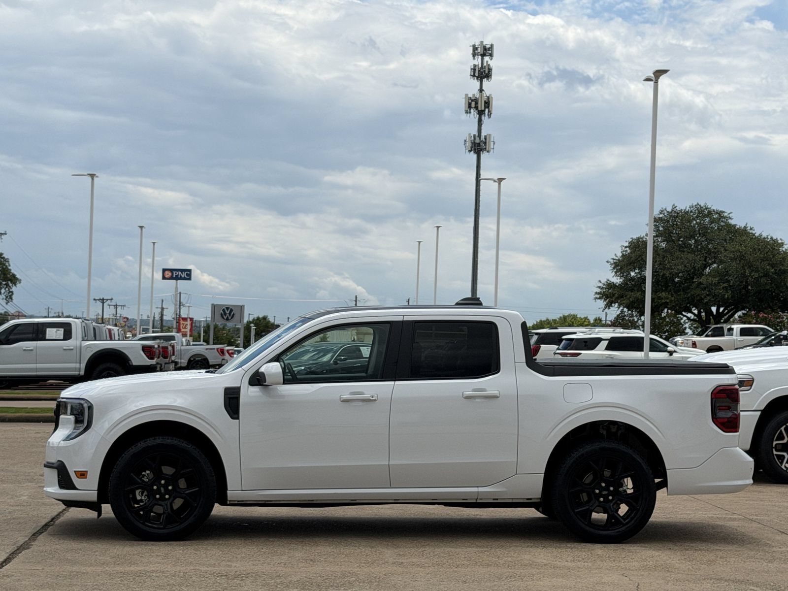 Used 2025 Ford Maverick Lobo AWD/4WD image 7