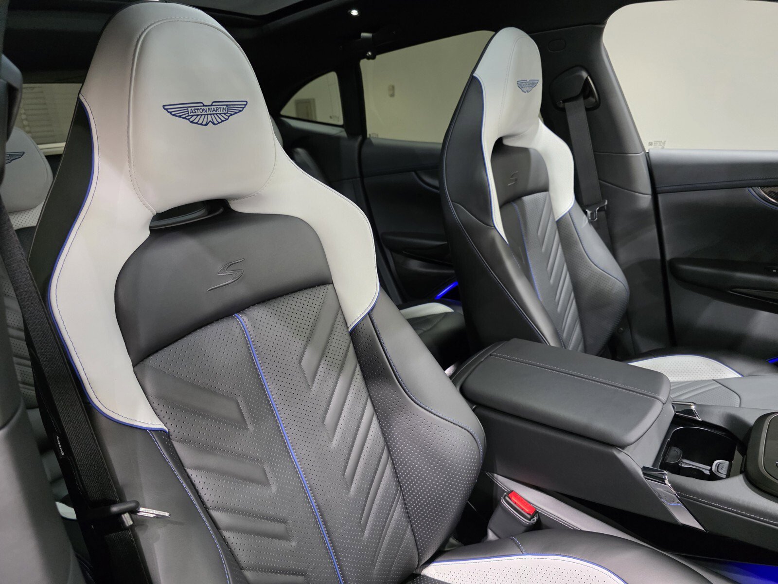 New 2026 Aston Martin DBX S image 26