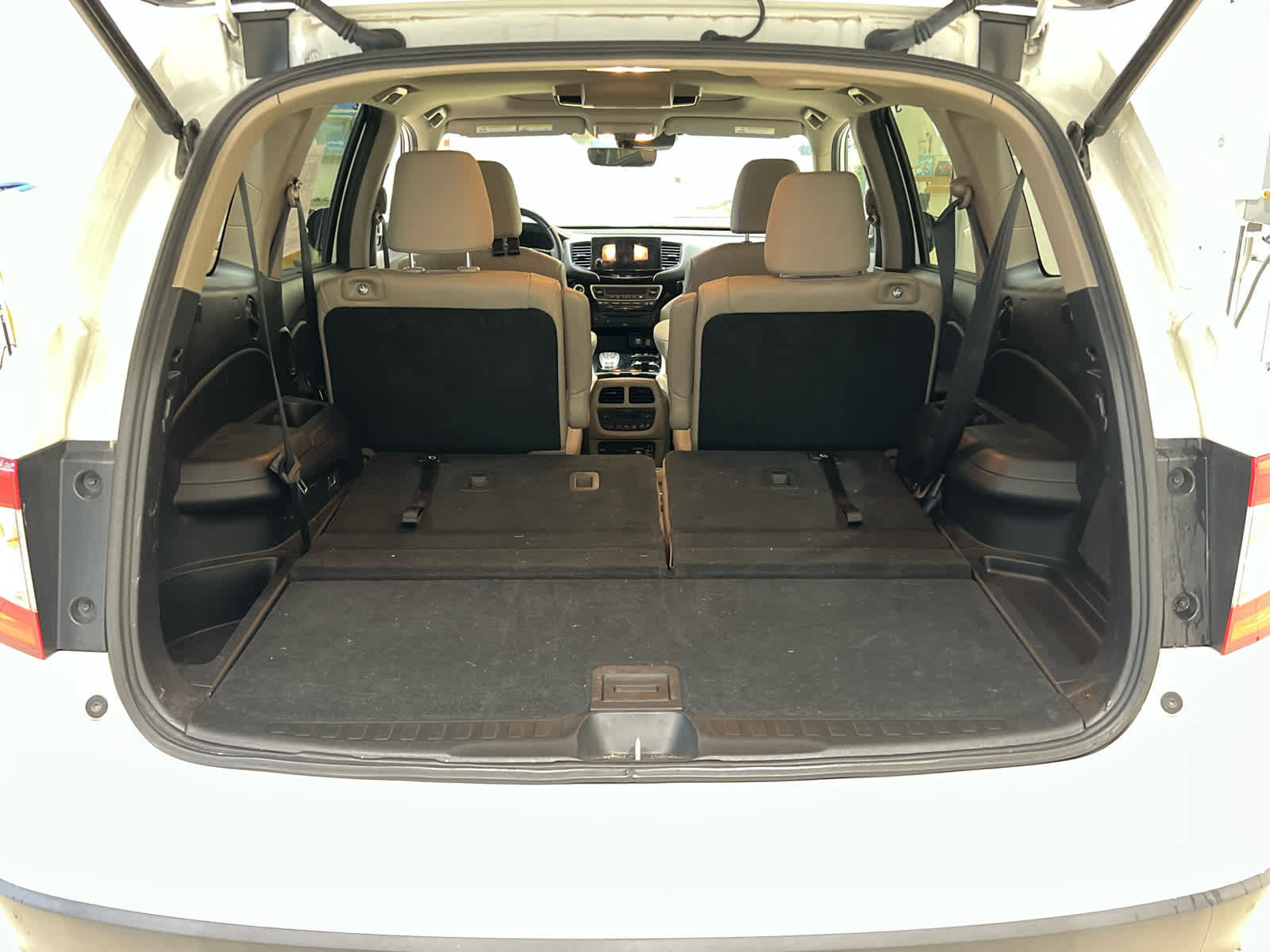 Used 2021 Honda Pilot Touring image 9