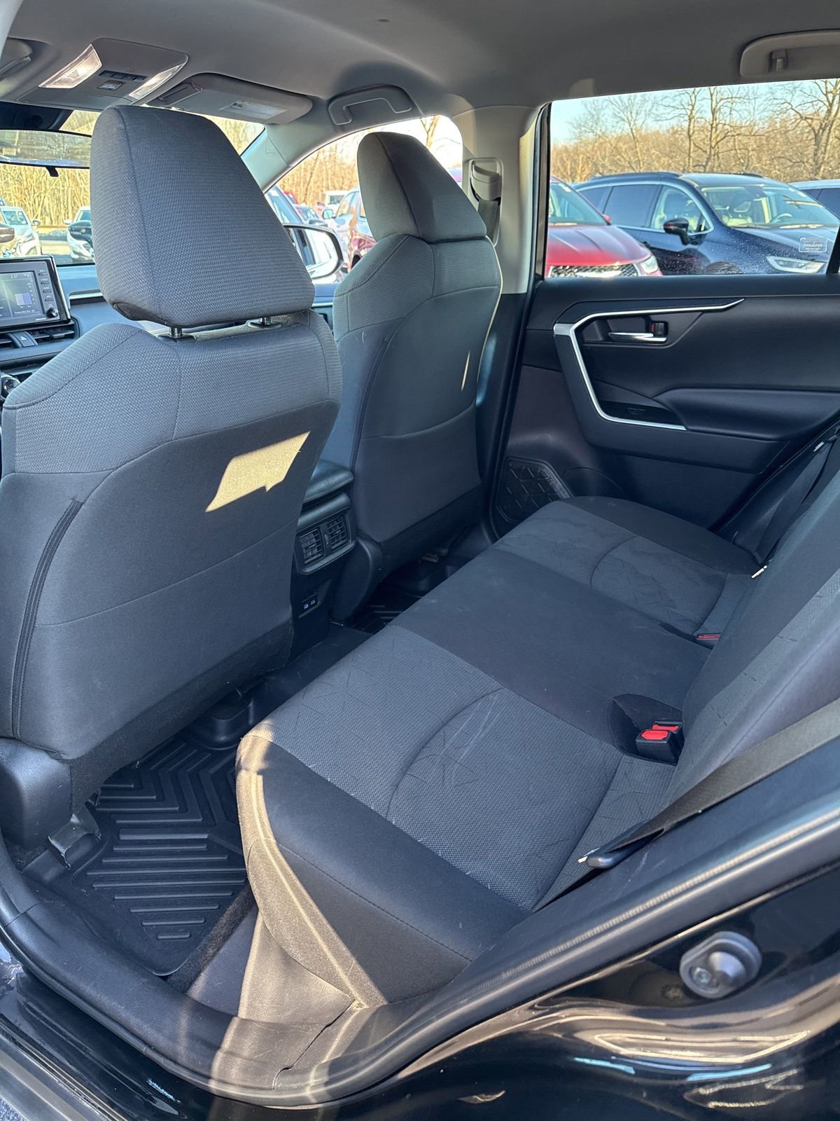 Used 2022 Toyota RAV4 XLE image 20