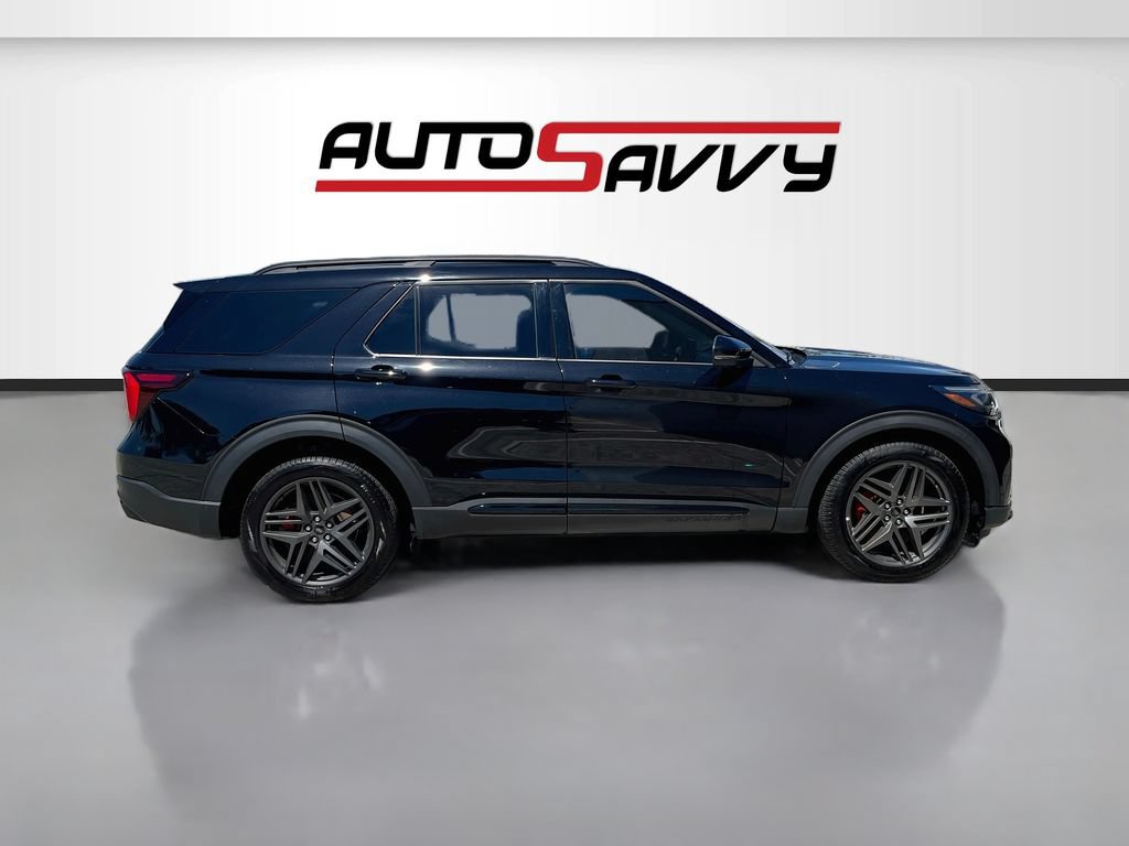 Used 2025 Ford Explorer ST AWD/4WD image 8