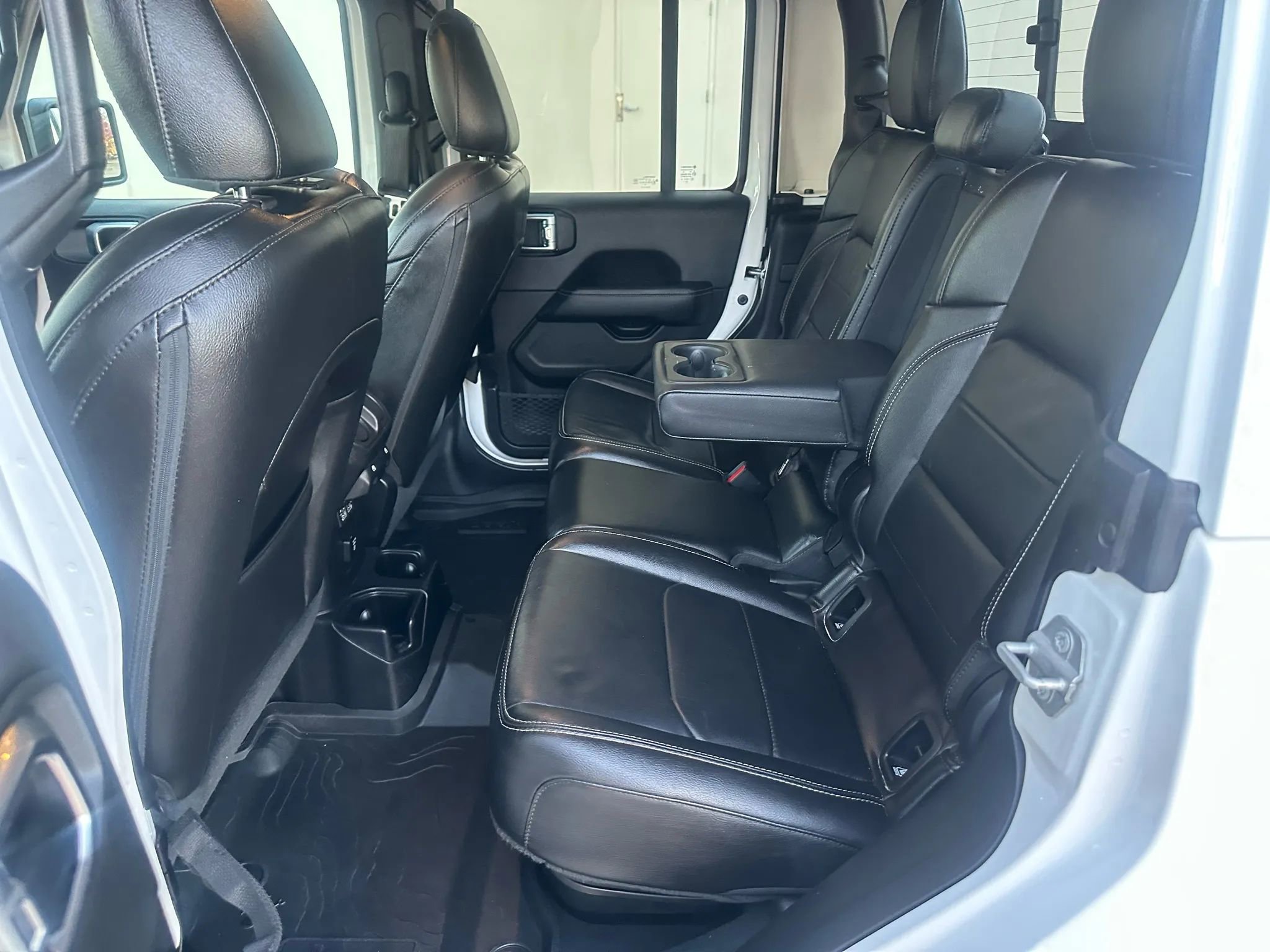 Used 2020 Jeep Gladiator Overland image 14