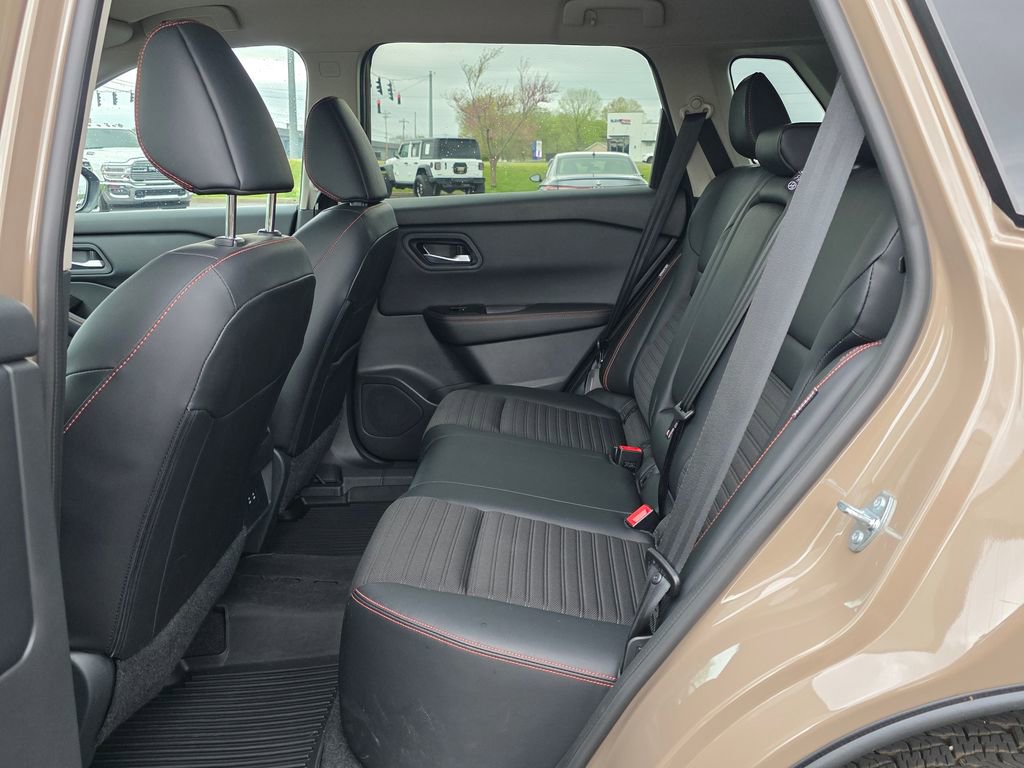 Used 2025 Nissan Rogue SV w/ Rock Creek Premium Package image 32