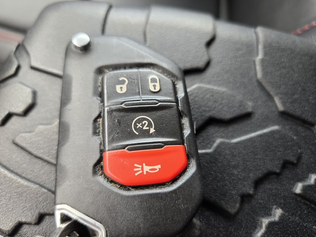 Used 2020 Jeep Gladiator Rubicon AWD/4WD image 28