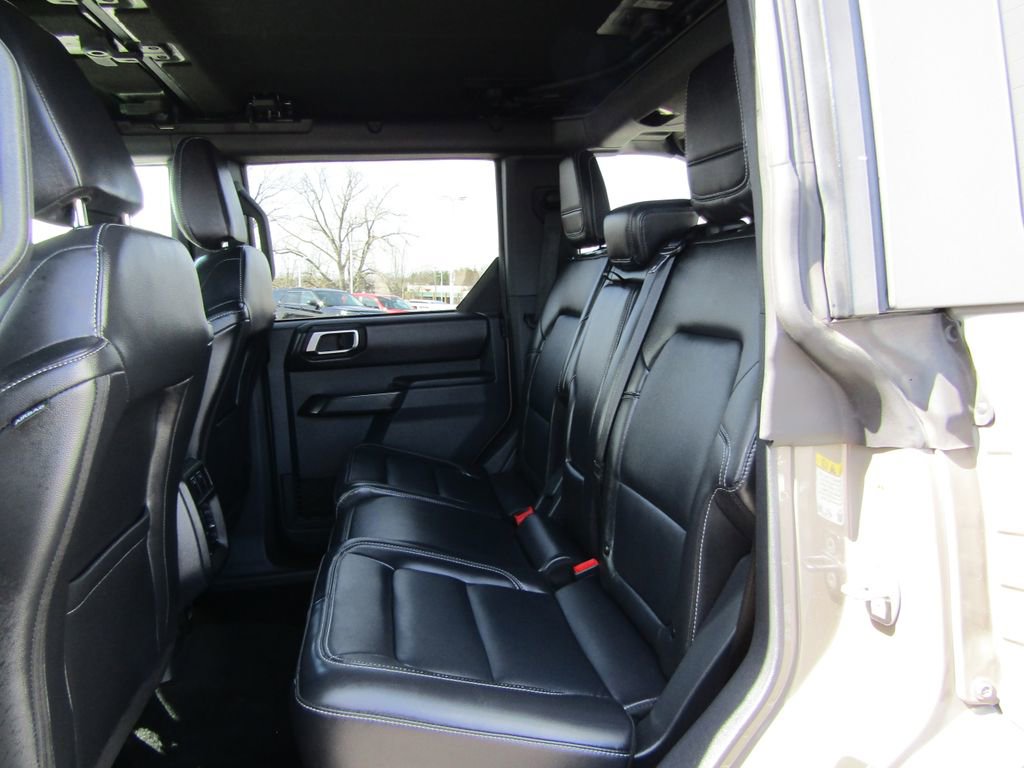 Used 2025 Ford Bronco Outer Banks AWD/4WD image 20