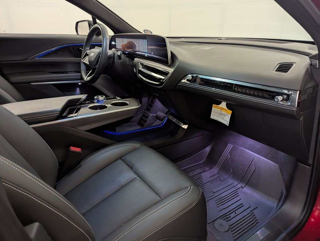 Used 2024 Cadillac Lyriq Luxury w/ LPO, Floor Liner Package image 32