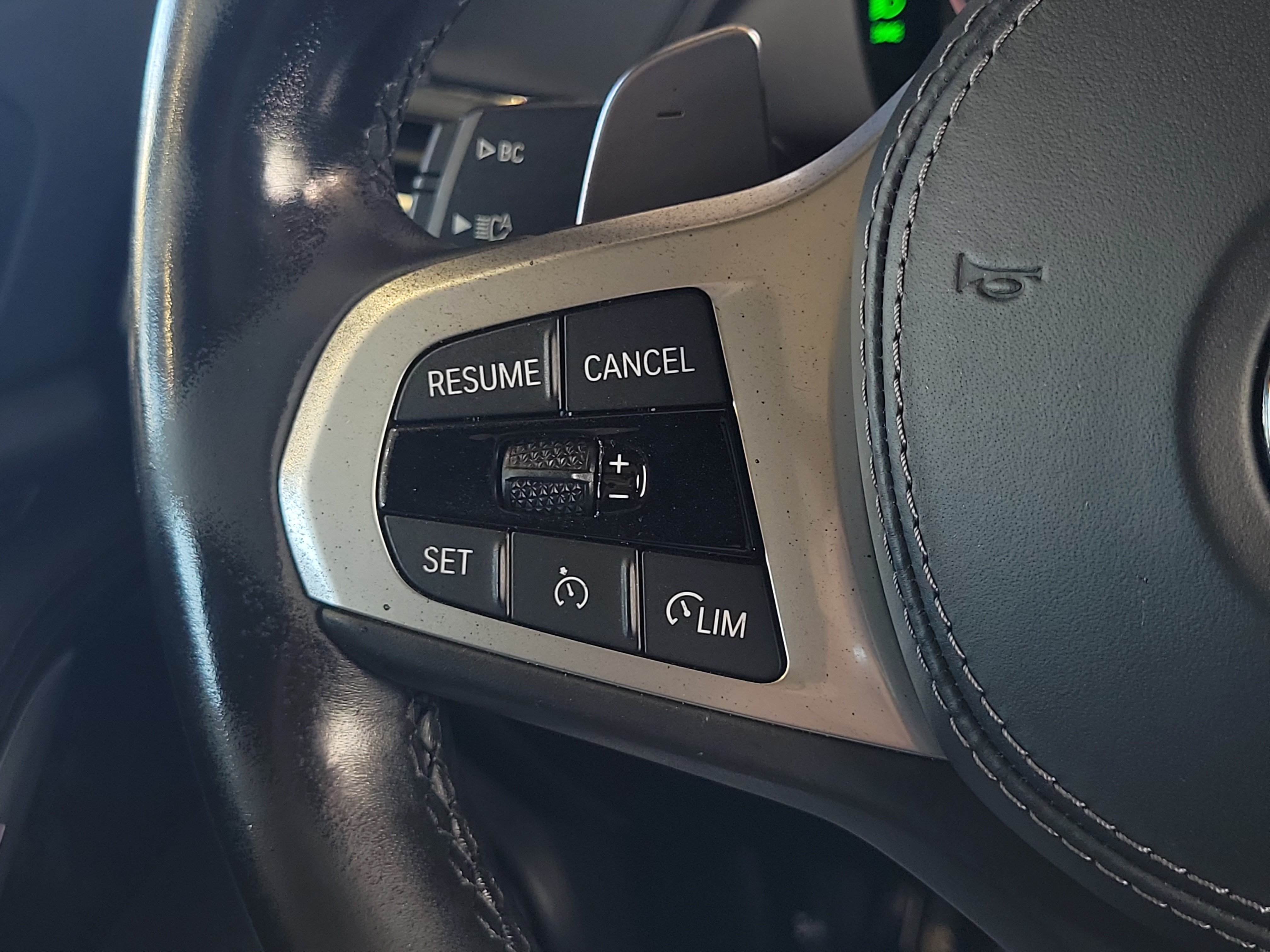 Used 2022 BMW X5 xDrive40i w/ M Sport Package AWD/4WD image 25