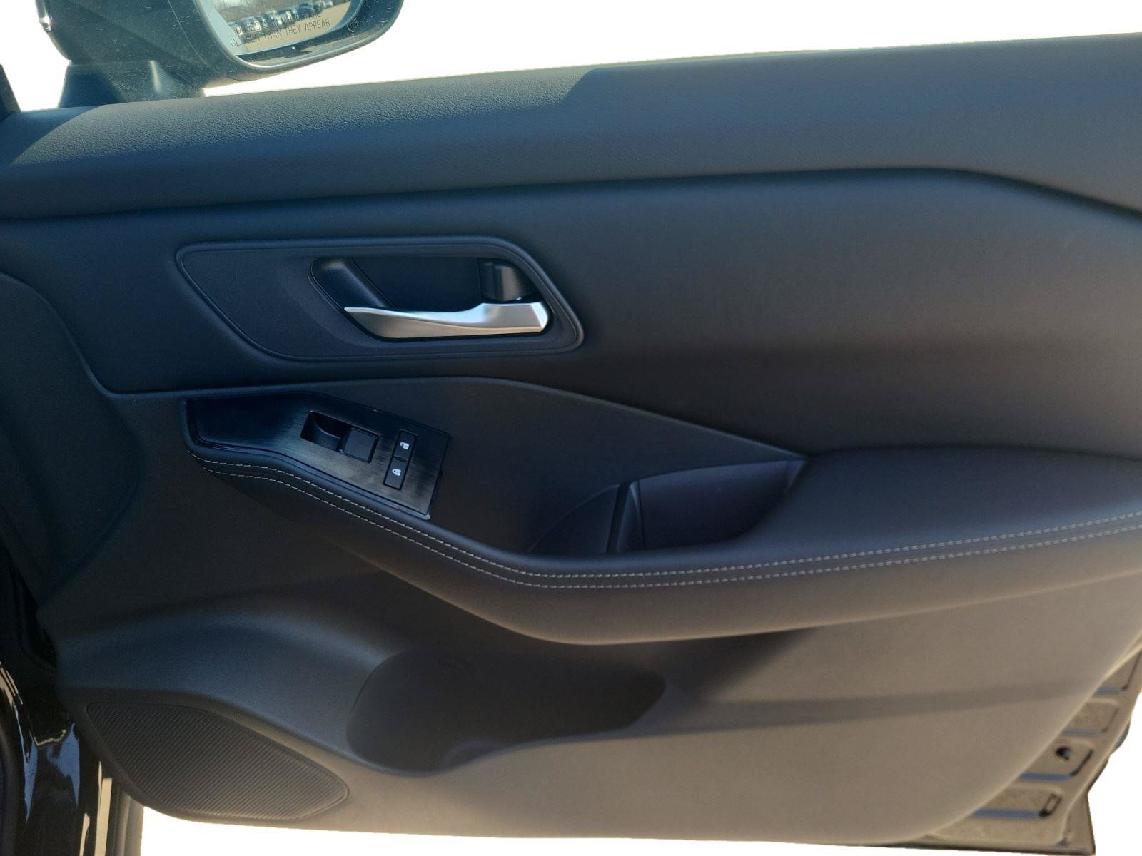New 2026 Nissan Rogue SV AWD/4WD image 26