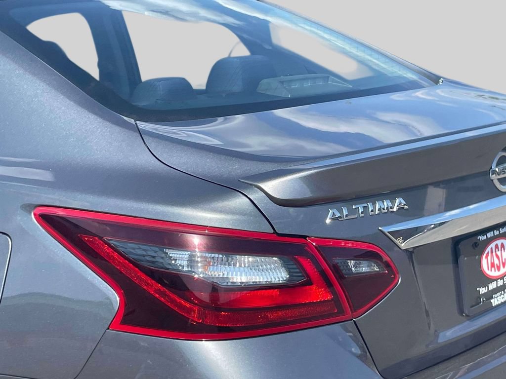 Used 2018 Nissan Altima 2.5 SR w/ Interior Lighting Package FWD image 11