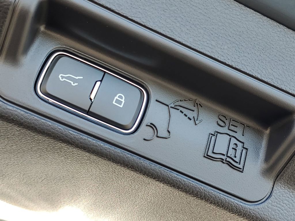 New 2026 Ford Explorer Active w/ Active Comfort Package image 35