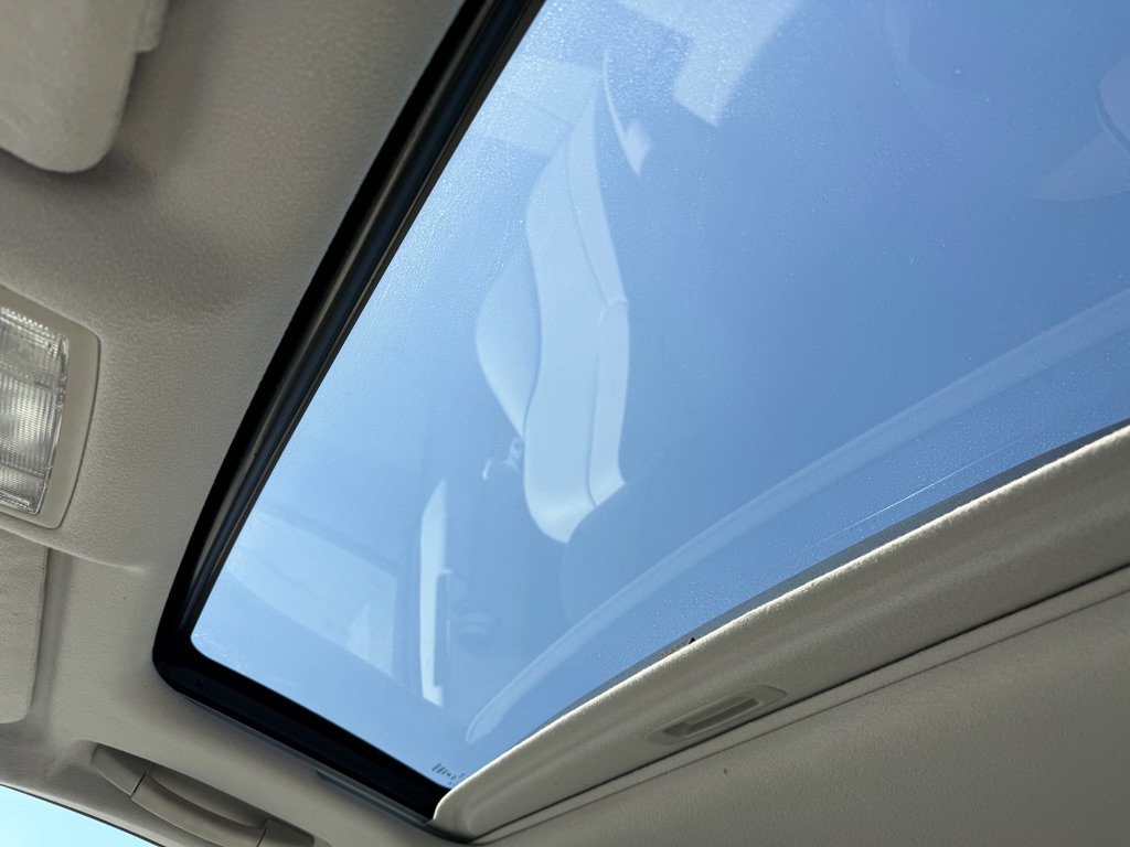 Used 2011 Toyota Venza AWD image 17