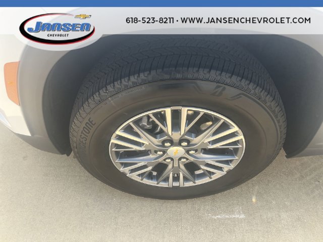 Used 2026 Chevrolet Traverse LT w/ Driver Confidence Package FWD image 32