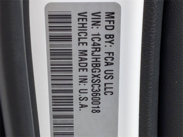 New 2025 Jeep Grand Cherokee Limited w/ Black Appearance Package image 32