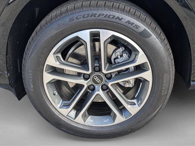 New 2025 Audi Q5 Premium AWD/4WD image 9