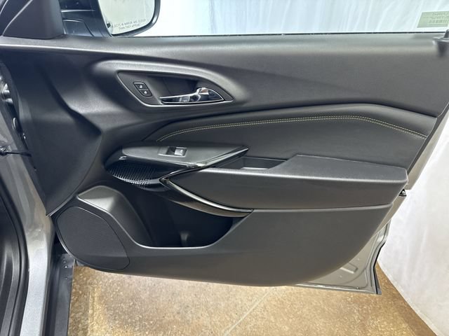 Used 2025 Chevrolet Trax ACTIV w/ Sunroof Package FWD image 26