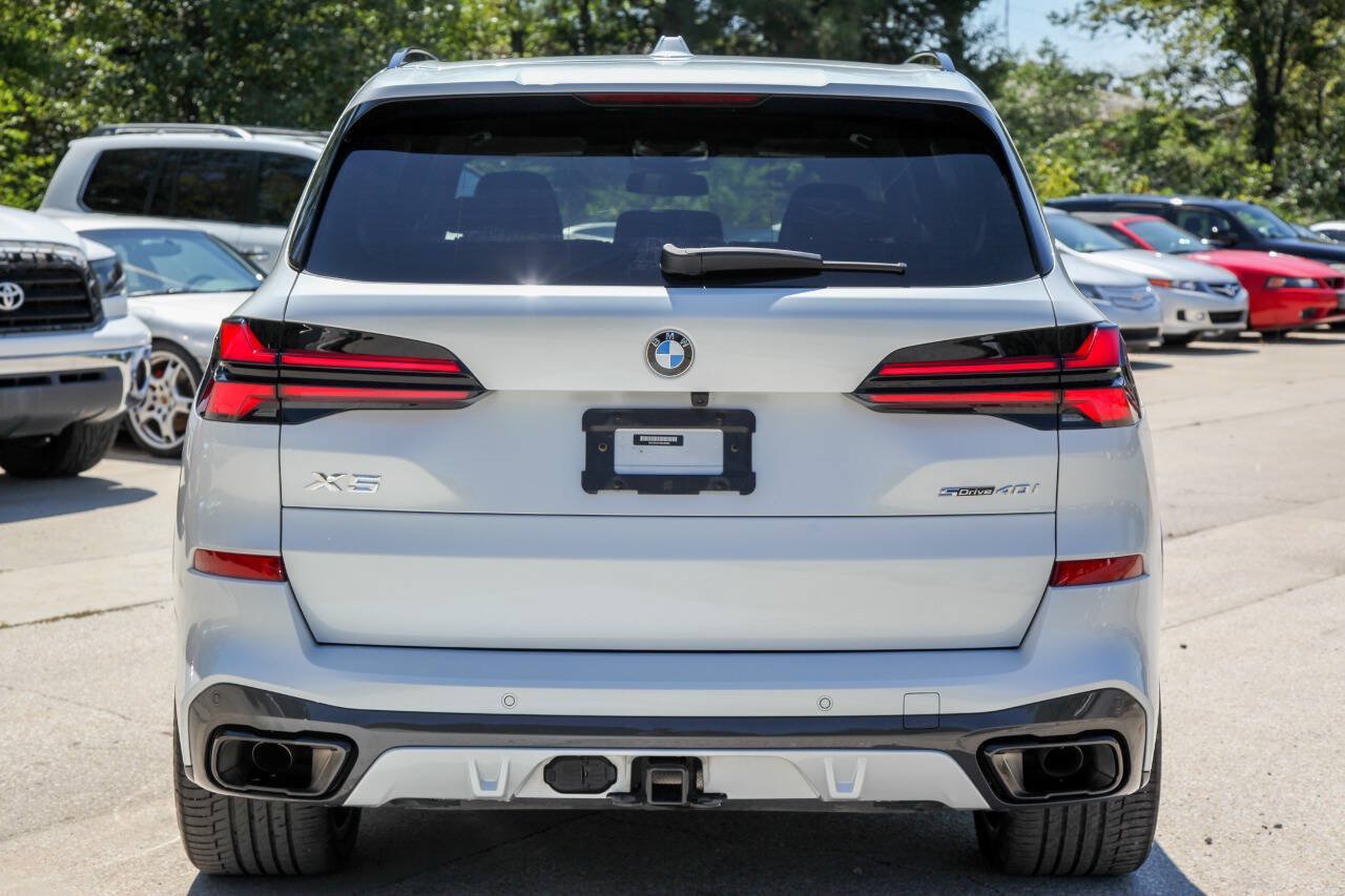 Used 2024 BMW X5 sDrive40i w/ M Sport Package RWD image 16
