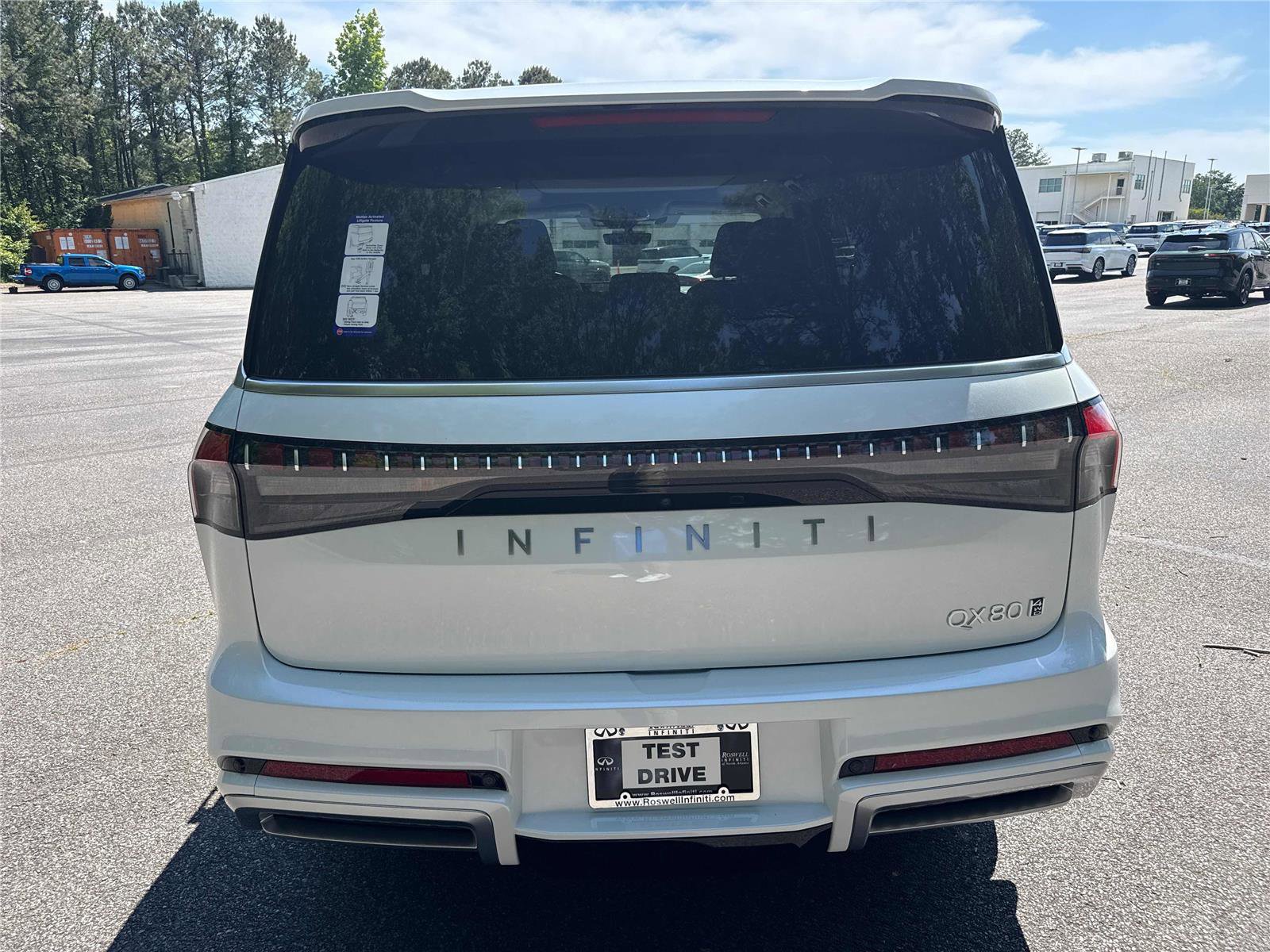New 2026 INFINITI QX80 Luxe AWD/4WD image 7