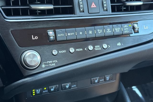 Used 2023 Lexus ES 250 w/ Premium Package AWD/4WD image 31