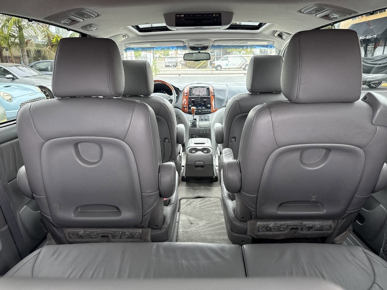 Used 2009 Toyota Sienna XLE Limited FWD image 30