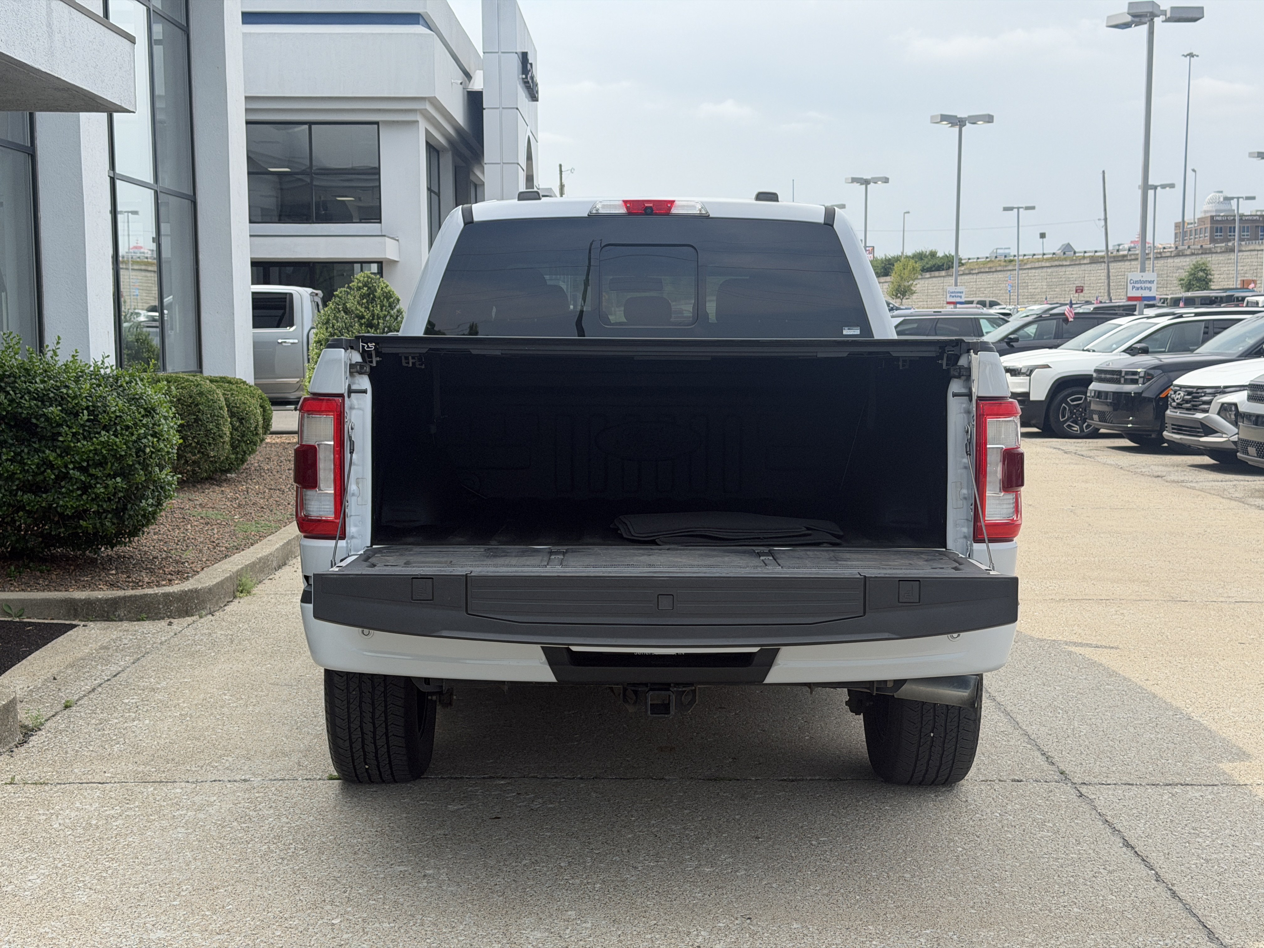 Used 2021 Ford F150 Lariat AWD/4WD image 11