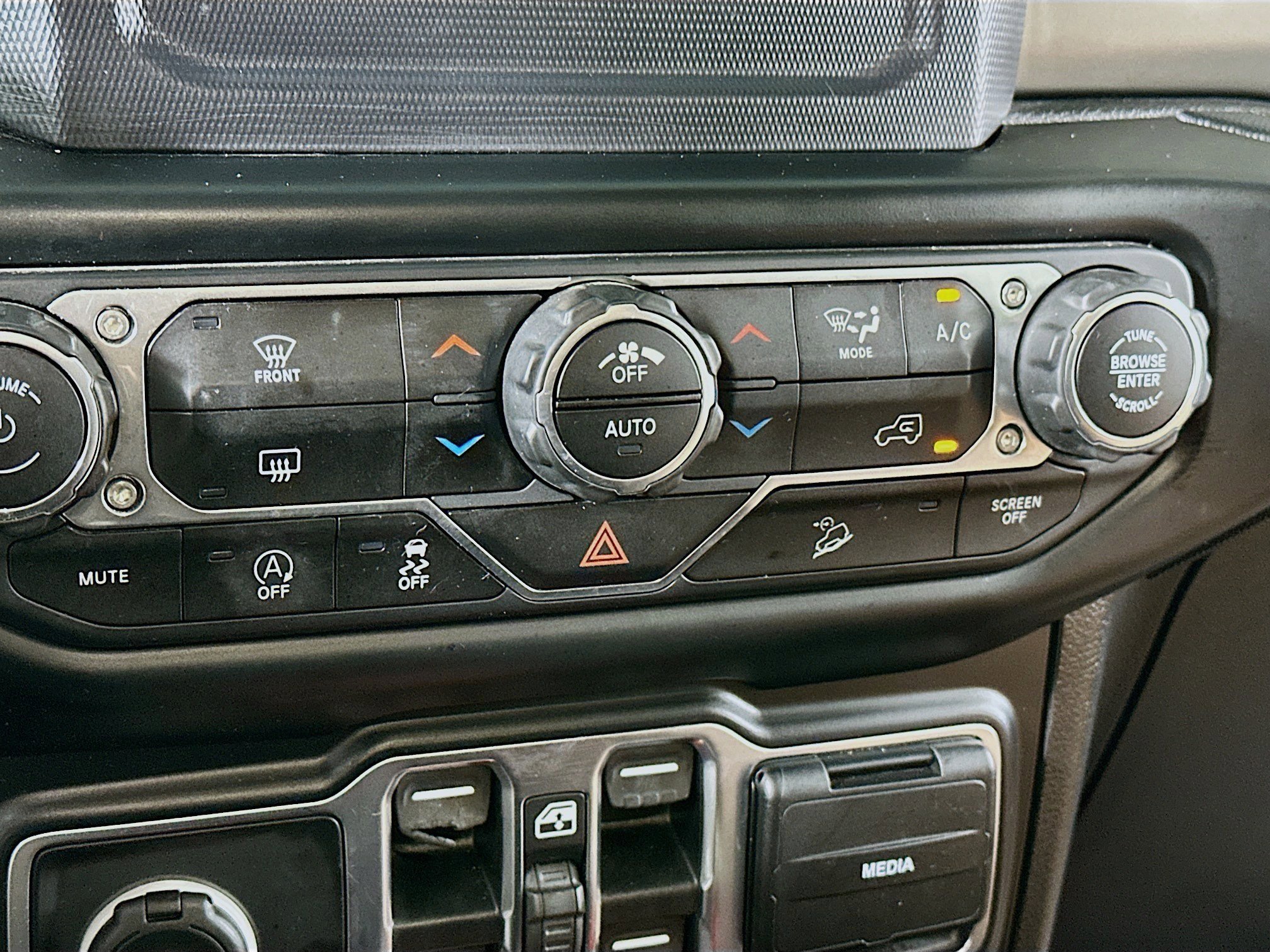 Used 2020 Jeep Wrangler Unlimited Sport AWD/4WD image 23