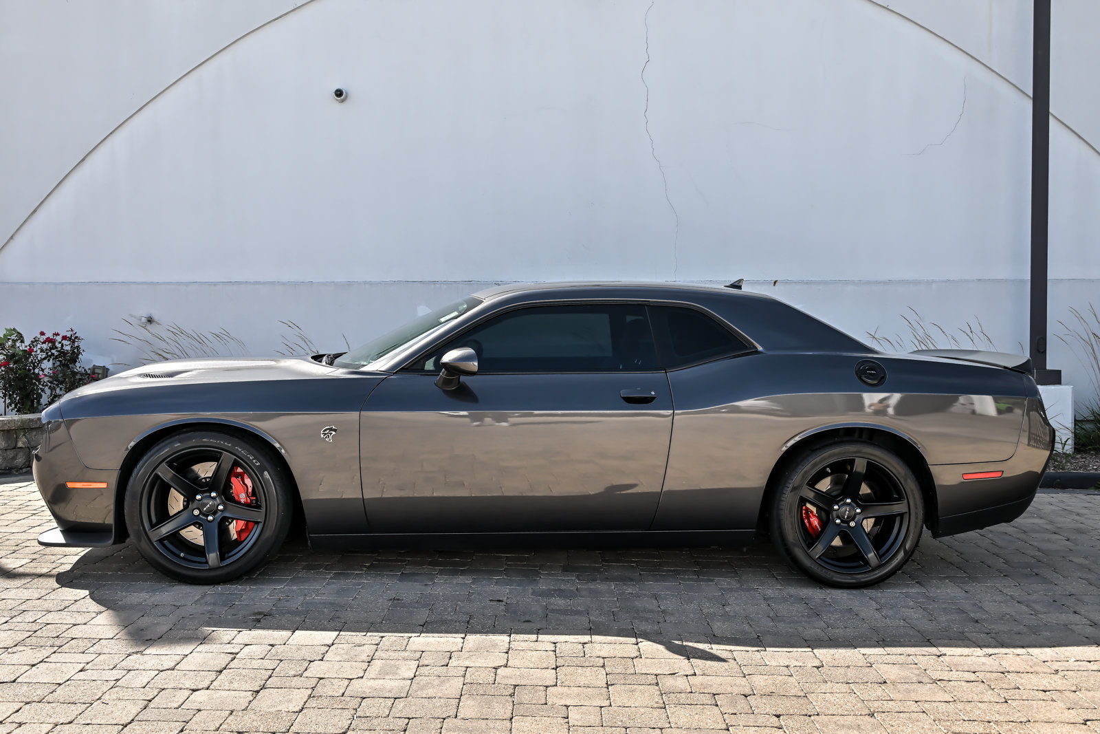 Used 2018 Dodge Challenger SRT Hellcat RWD image 4