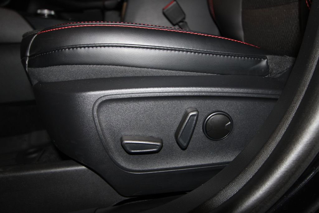 Used 2025 Ford Escape ST-Line Select w/ Tech Pack #2 AWD/4WD image 7