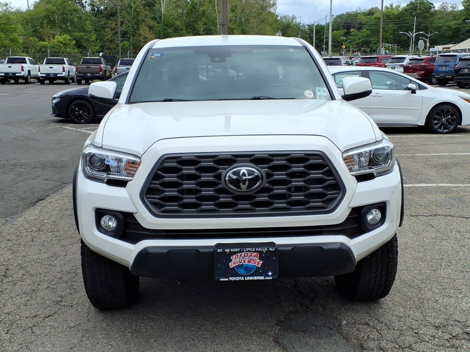 Used 2022 Toyota Tacoma TRD Off-Road AWD/4WD image 2