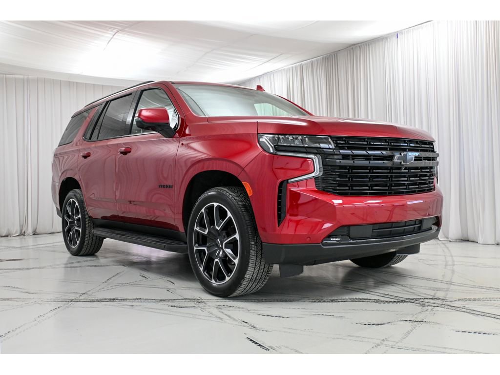 Used 2024 Chevrolet Tahoe RST w/ Luxury Package image 2