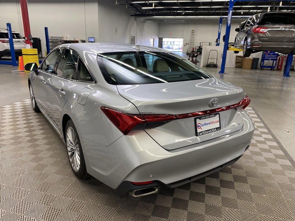 Used 2019 Toyota Avalon Limited w/ Advanced Safety Package image 7