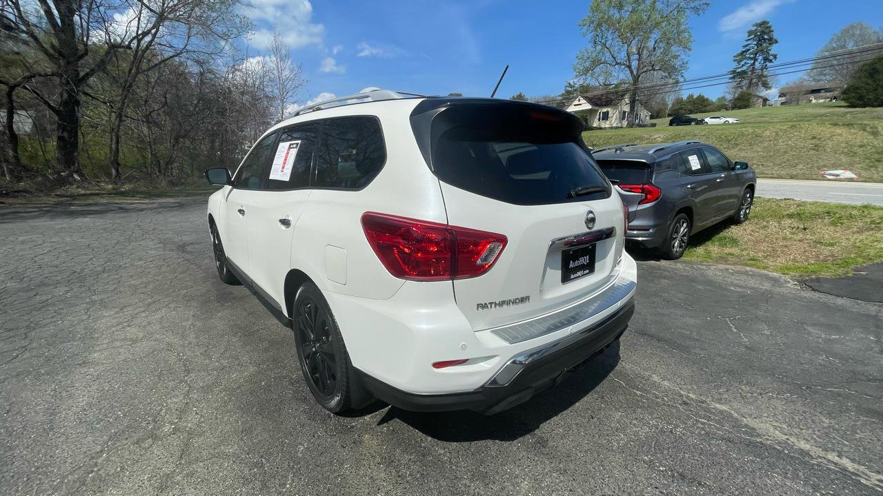 Used 2017 Nissan Pathfinder Platinum w/ Midnight Edition Package AWD/4WD image 6