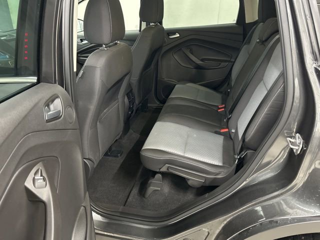 Used 2017 Ford Escape SE w/ Equipment Group 201A image 9