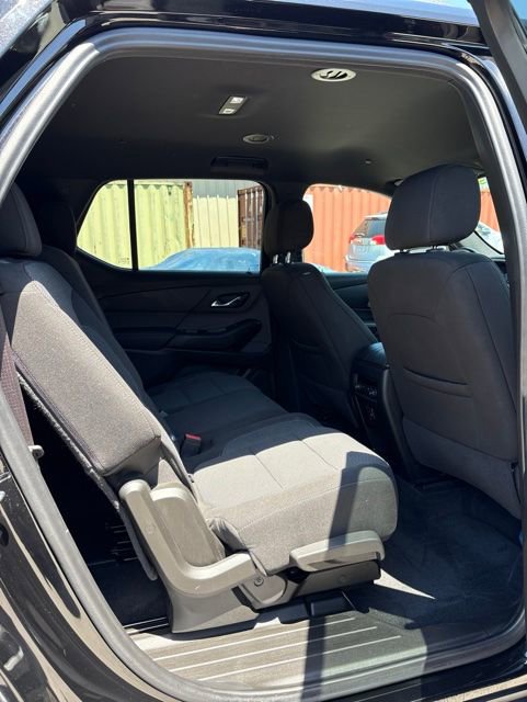 Used 2023 Chevrolet Traverse LT AWD/4WD image 17