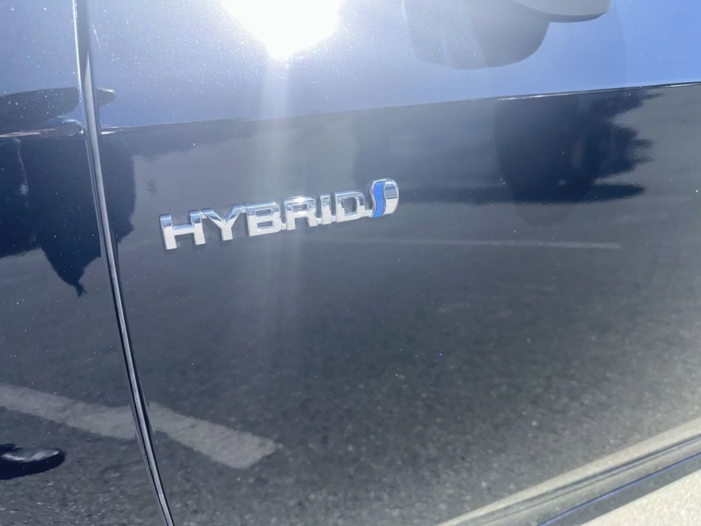 Used 2019 Toyota Avalon XSE w/ All Weather Liner Package image 7