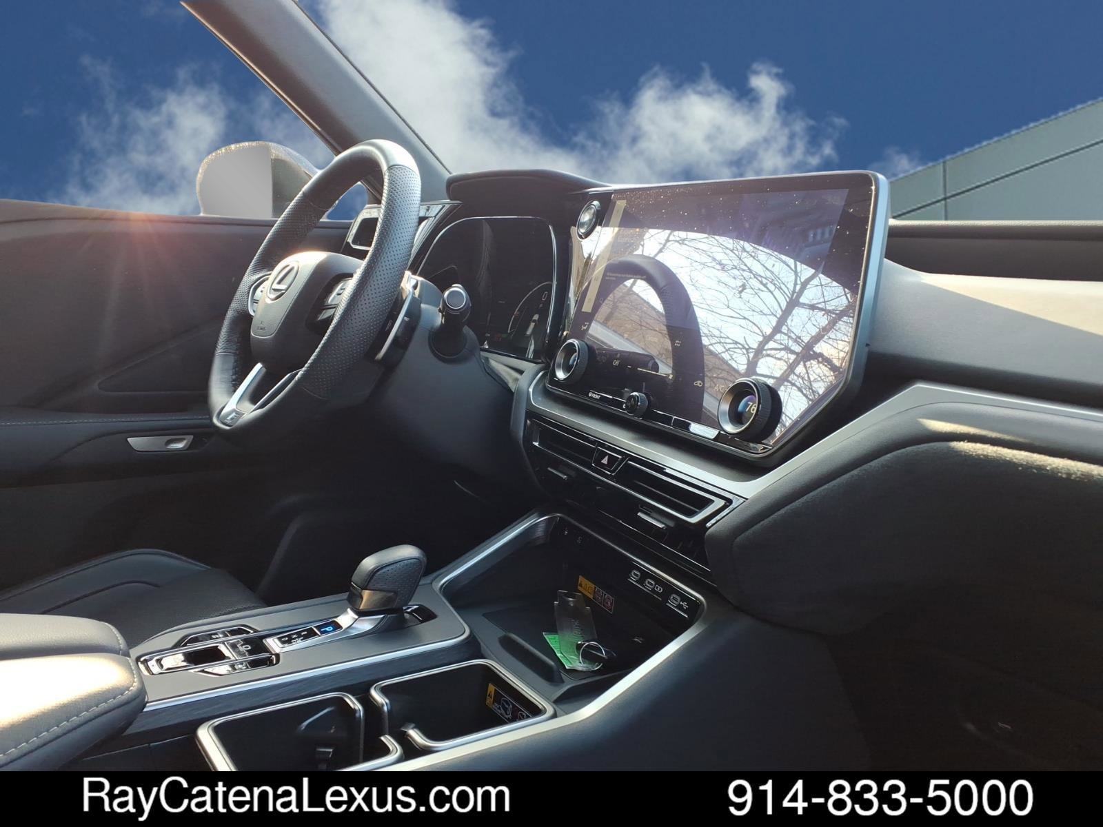 Used 2024 Lexus TX 500h AWD image 25