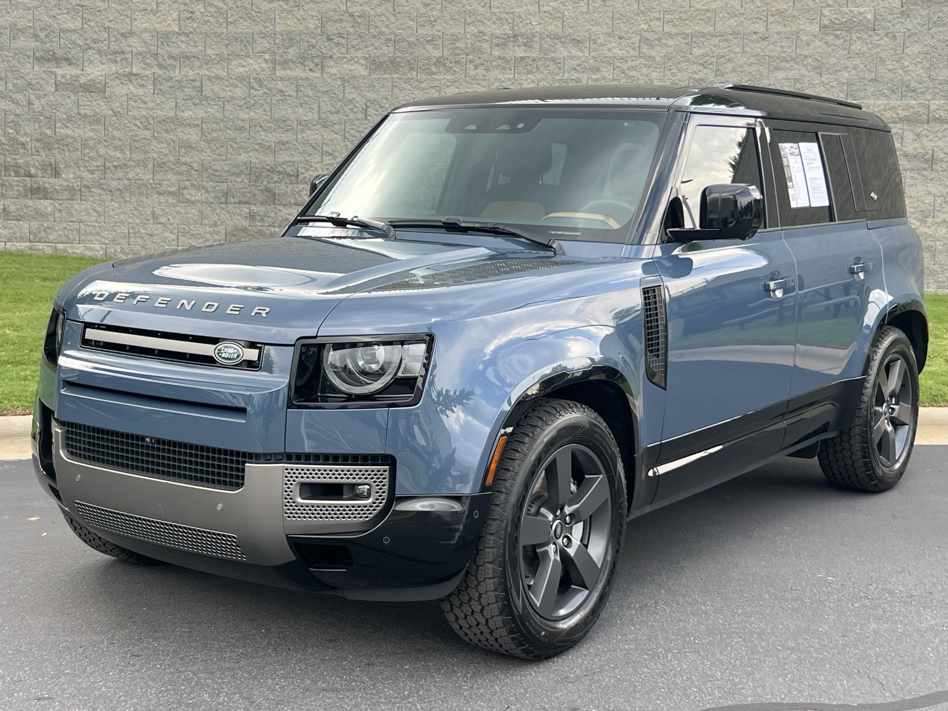 Used 2024 Land Rover Defender 110 X-Dynamic SE