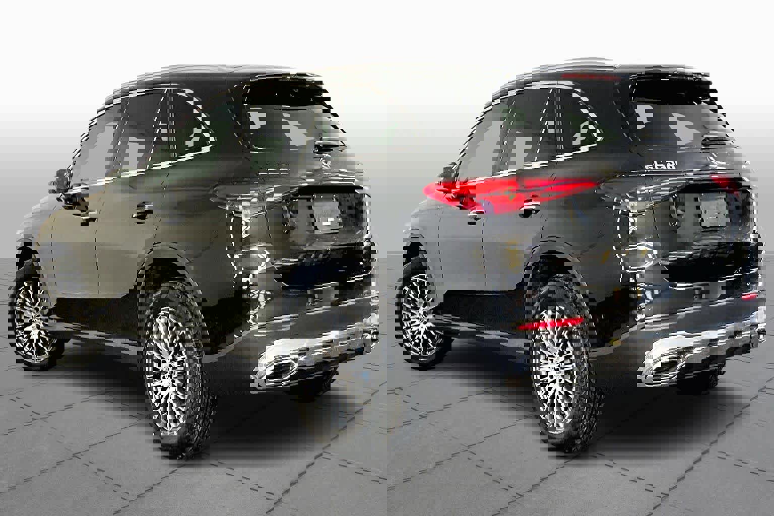 New 2026 Mercedes-Benz GLC 300 4MATIC image 3