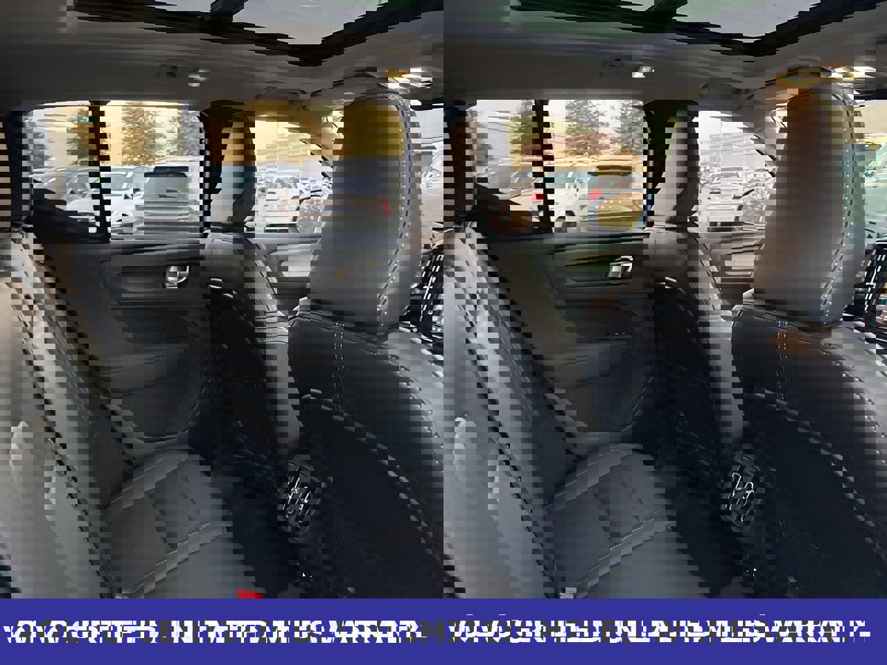 Certified 2025 Volvo XC40 B5 Core image 11