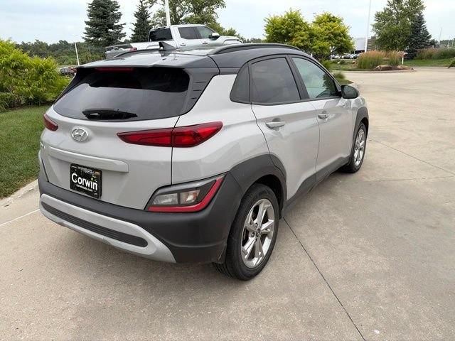 Used 2023 Hyundai Kona SEL FWD image 3